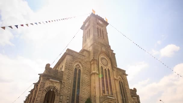 Vieille Église catholique au Vietnam — Video