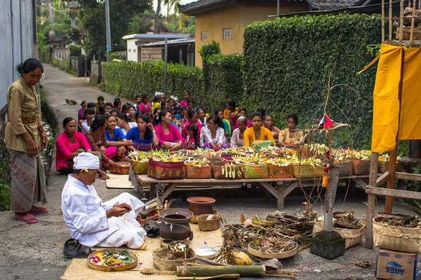 People during the celebration of Nyepi — Stock Photo, Image