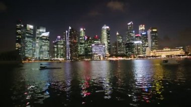 Singapur 'un gece manzarası