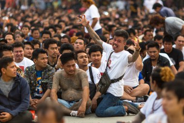 Kimliği belirsiz katılımcıları ana gün töreni