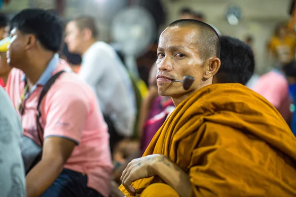 Oidentifierade munk master yantra tatueringar — Stockfoto