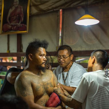 Bang Pra Manastırı'nda Ustalık Günü Töreni