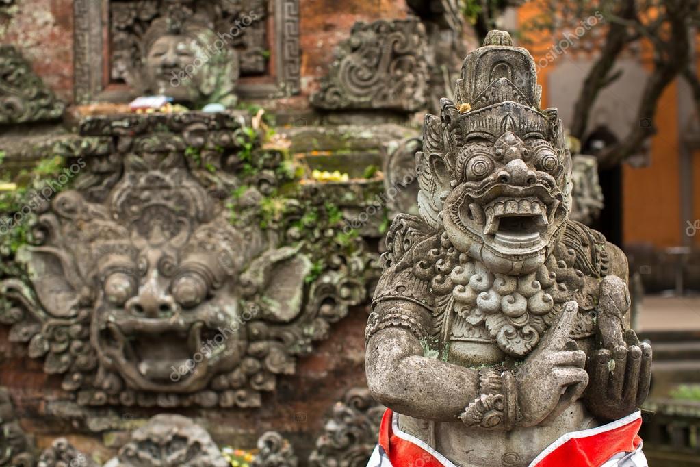 バリ島の伝統的な悪魔像 — ストック写真 © dimaberkut #104647610