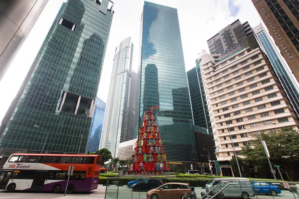 De skyline van de gebouwen in de wijk Marina Bay. — Stockfoto