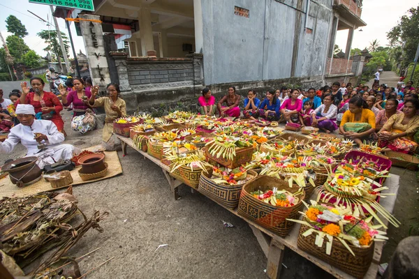 Personas durante la celebración ante Nyepi —  Fotos de Stock