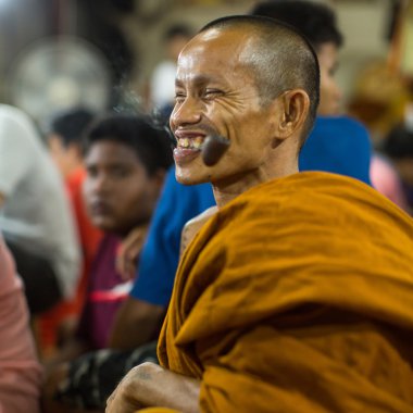 Monk ana Yantra dövmeler 