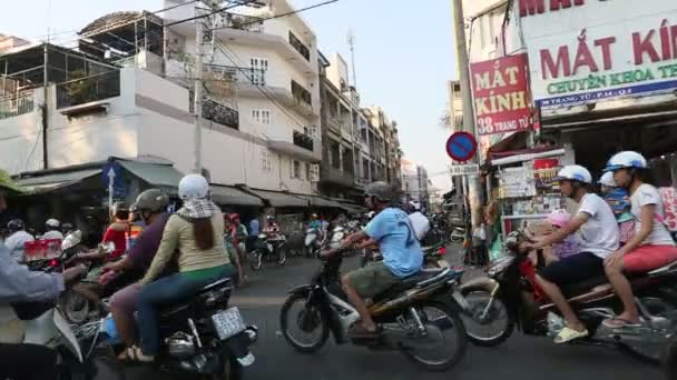 Motocykl ruchu w Saigon — Wideo stockowe