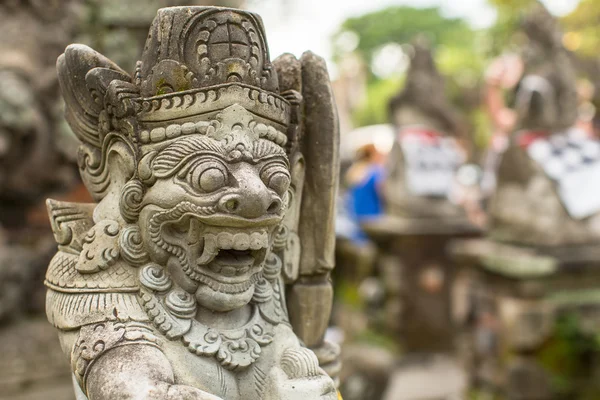Estátua de demônio tradicional na ilha de Bali — Fotografia de Stock