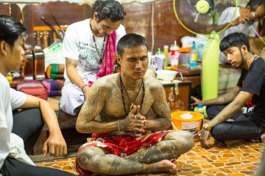 Bilinmeyen ana gün katılımcıların 