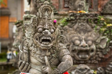 Geleneksel iblis Muhafız heykeli