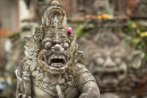 Traditionele demon guard standbeeld — Stockfoto