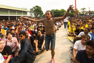Wai Kroo ritüel Bang Pra manastırda