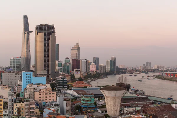 Ver centro de Ho Chi Minh, Vietnam — Foto de Stock