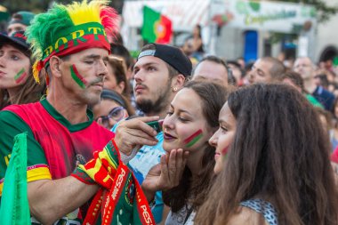 Maç sırasında Portekizce hayranları