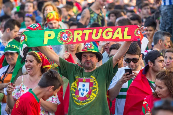 Tifosi portoghesi durante la partita — Foto Stock