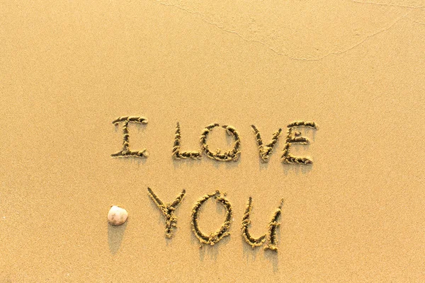 Jag älskar dig - handskrivna på sanden — Stockfoto