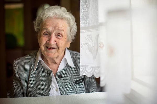 Pozitivní starší žena — Stock fotografie