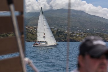 Yelkenli Yunan Adası arasında 11 Ellada