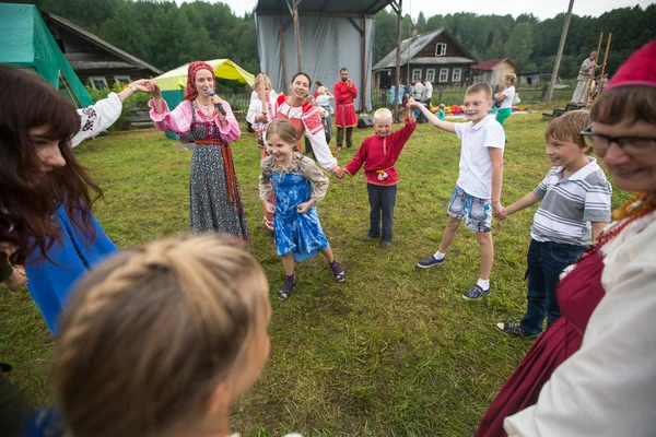 民俗文化ロシア紅茶のお祭り — ストック写真