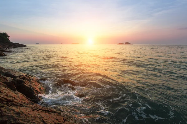 沿海的悬崖上的日落 — 图库照片