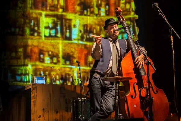 Performance de Billys Band au Musée d'Art — Photo