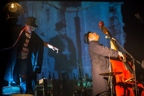 Performance of Billys Band in Art Museum — Stock Photo, Image