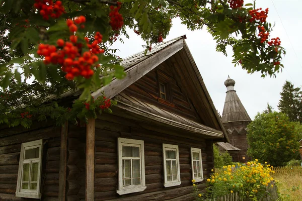 Cabaña Tradicional Pueblo Ruso Norte Rusia —  Fotos de Stock