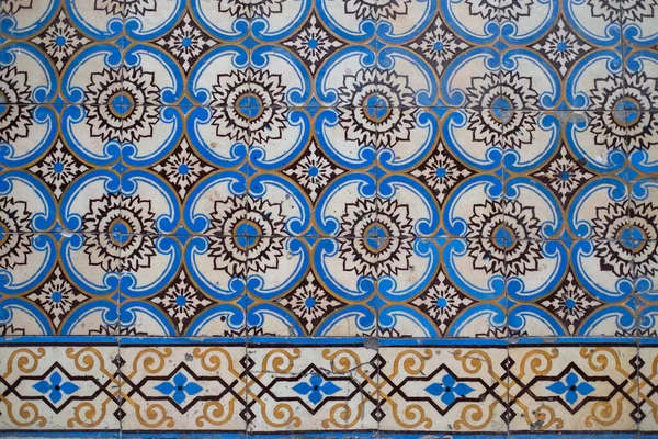 Staré Dlaždice Zdi Ulici Portugalské Malované Cín Glazované Azulejos Keramické — Stock fotografie