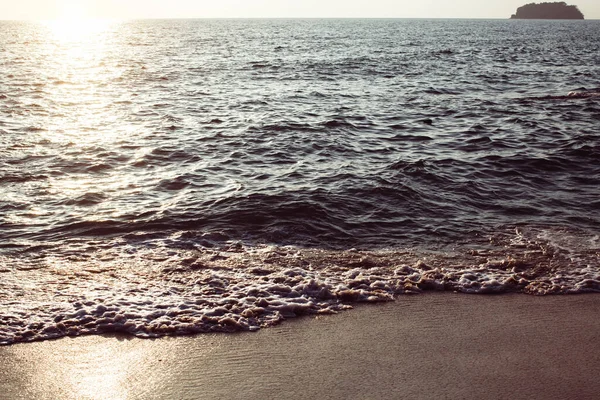 Onda Suave Del Mar Los Rayos Del Sol Poniente — Foto de Stock