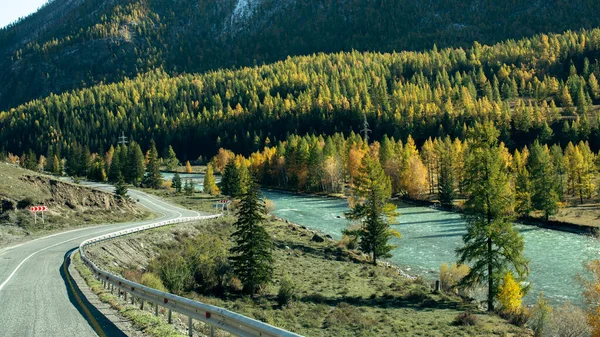 Vista Rodovia Montanhas Paisagens República Altai Rússia — Fotografia de Stock