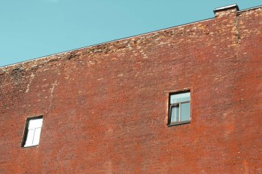 St. Petersburg, Rusya 'daki tuğla duvarlı güvenlik duvarı yerleşim yeri görüntüsü.