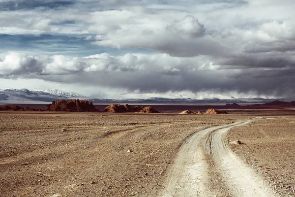 Vue Sur Route Dans Steppe Mongole Paysage Contreforts Par Mauvais — Photo