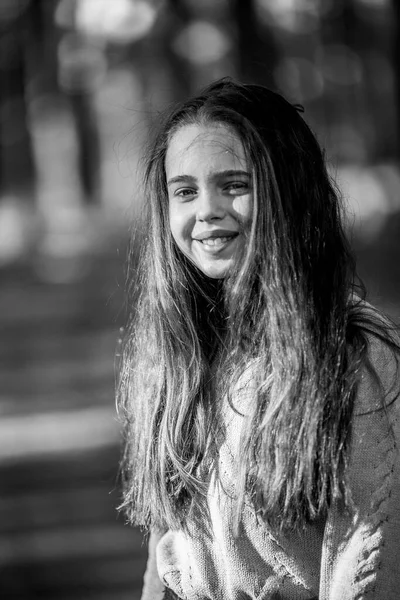 Portrait Teengirl Park Black White Photo — Stock Photo, Image