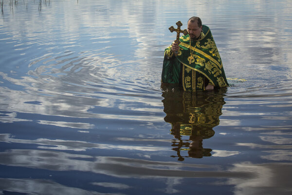 Procession on Lake Dymsky