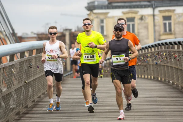 Participantes não identificados da Maratona Internacional de Cracóvia — Fotografia de Stock