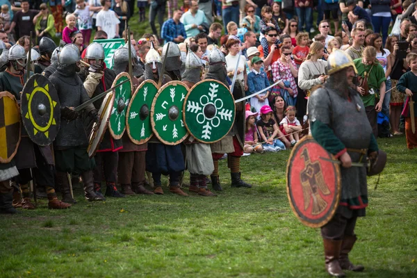 Niet-geïdentificeerde deelnemers van rekawka — Stockfoto