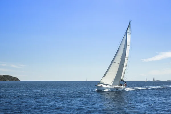 Yacht di lusso alla regata di vela — Foto Stock
