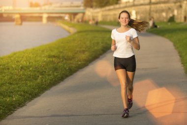 Kız koşucu koşu dışarı çalışma