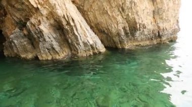 Zakynthos Adası Yunanistan'mavi mağaralar.