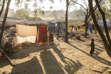 Tanımlanamayan yoksul insanlar