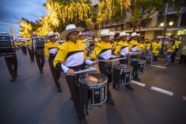 Kutlama kimliği belirsiz katılımcıları Bangkok