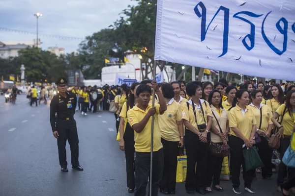 Kutlama kimliği belirsiz katılımcıları Bangkok