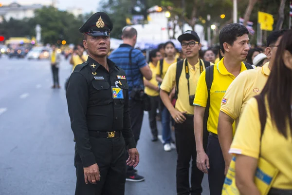 Oidentifierade deltagare i firandet i Bangkok — Stockfoto