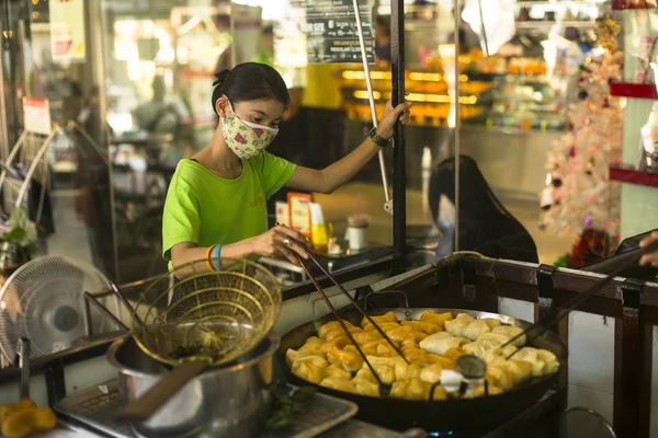 Unidentified woman seller on street market — Stock Photo, Image