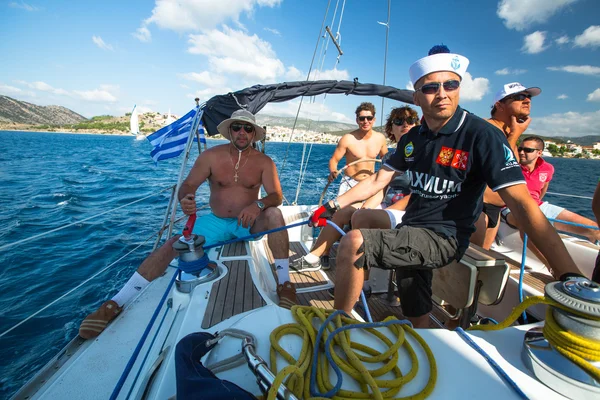 Marinai non identificati partecipano alla regata di vela — Foto Stock