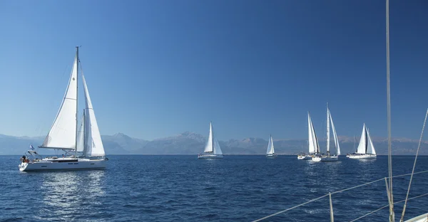 Båtar i segling regatta — Stockfoto