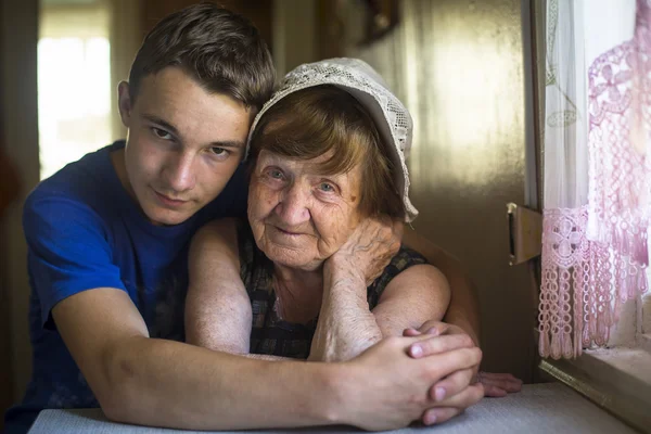 Бабушка с внуком Лицензионные Стоковые Изображения