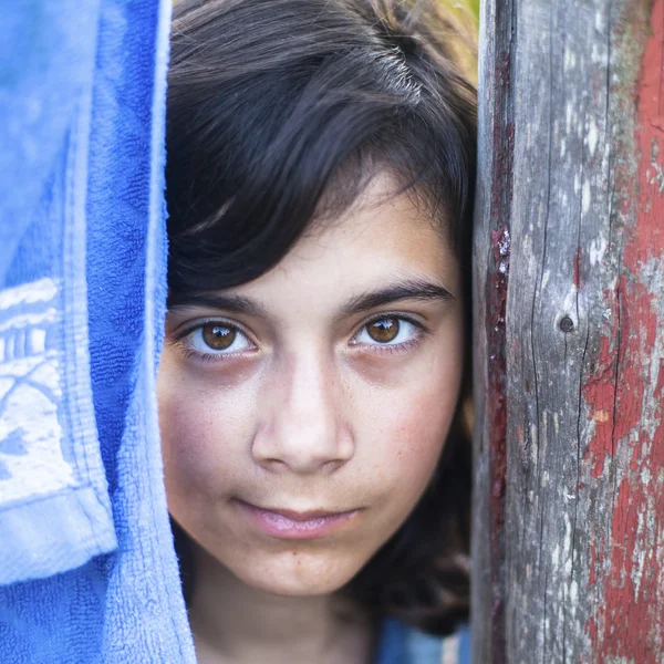 Menina de cabelos escuros — Fotografia de Stock