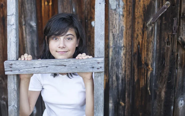 Ragazza adolescente in posa — Foto Stock