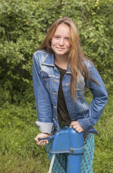 Long haired girl — Stock Photo, Image